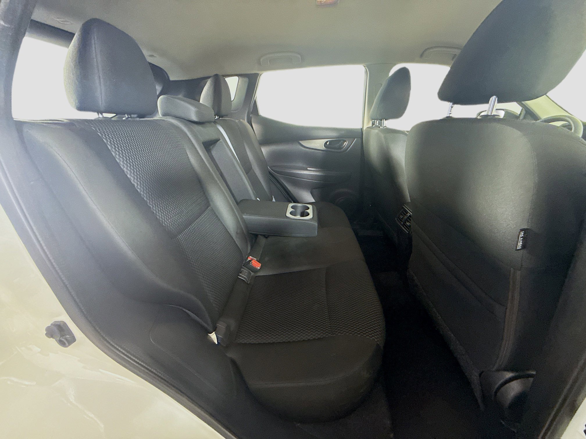 Used 2019 Nissan Rogue Sport S image 26