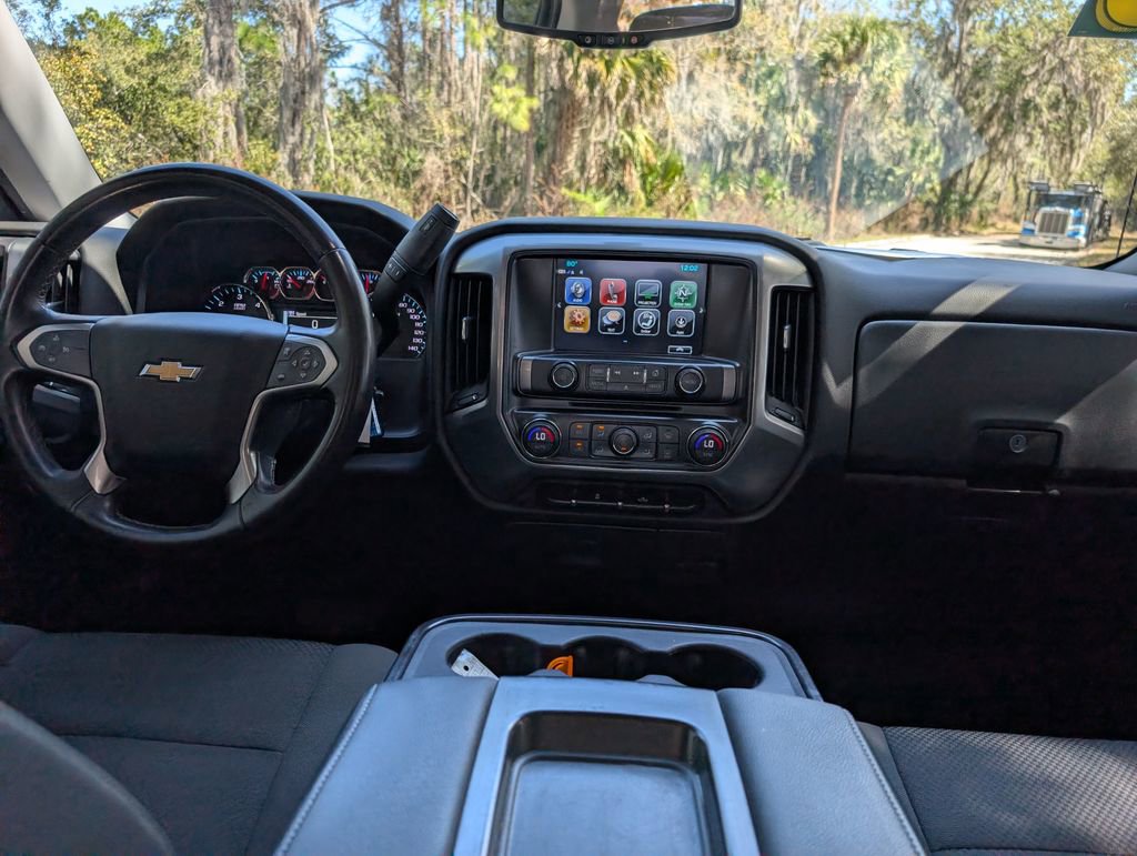 Used 2018 Chevrolet Silverado 1500 LT w/ All Star Edition image 9