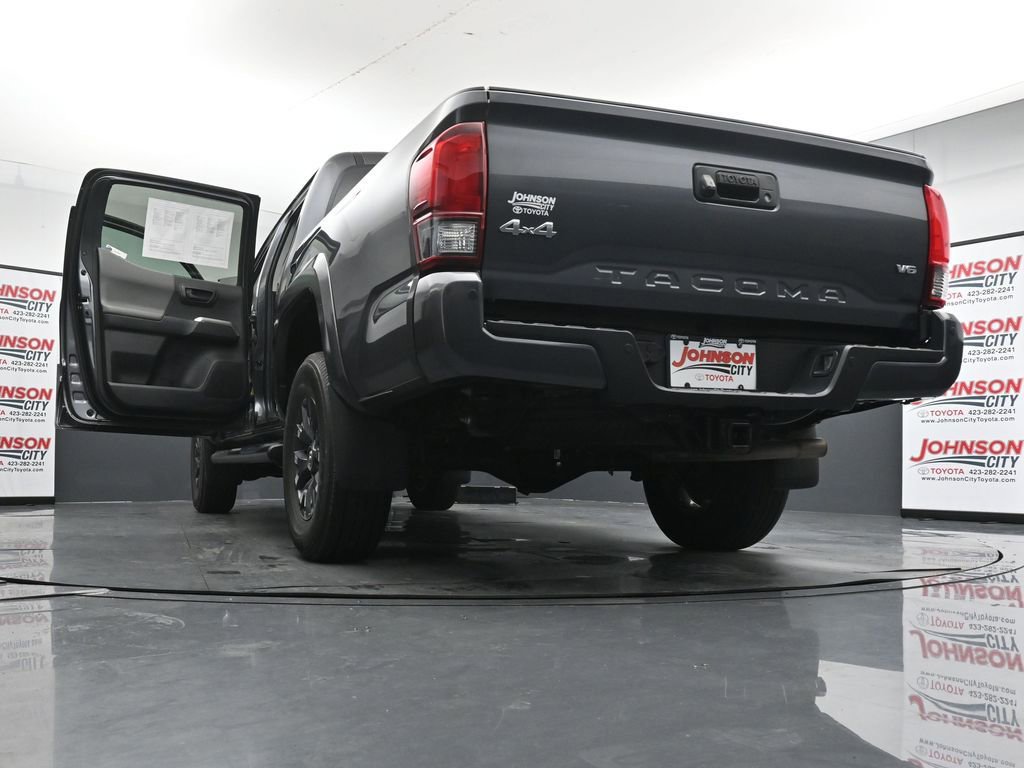 Used 2023 Toyota Tacoma SR5 AWD/4WD image 44