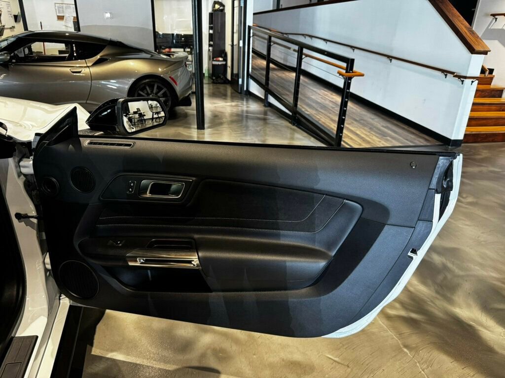 Used 2017 Ford Mustang Shelby GT350 RWD image 17