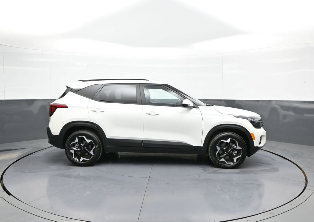 New 2025 Kia Seltos S image 5