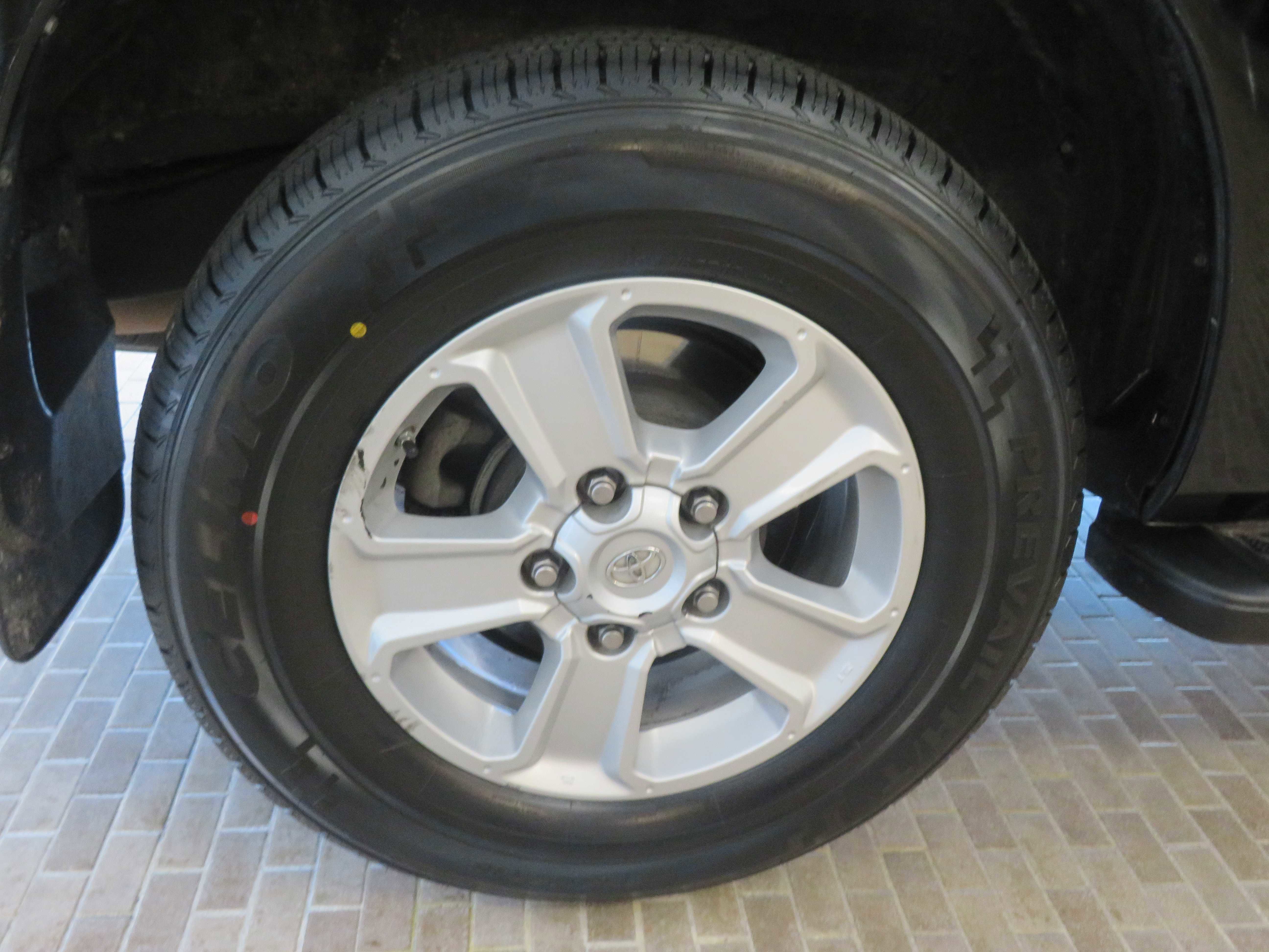 Used 2019 Toyota Sequoia SR5 AWD/4WD image 9