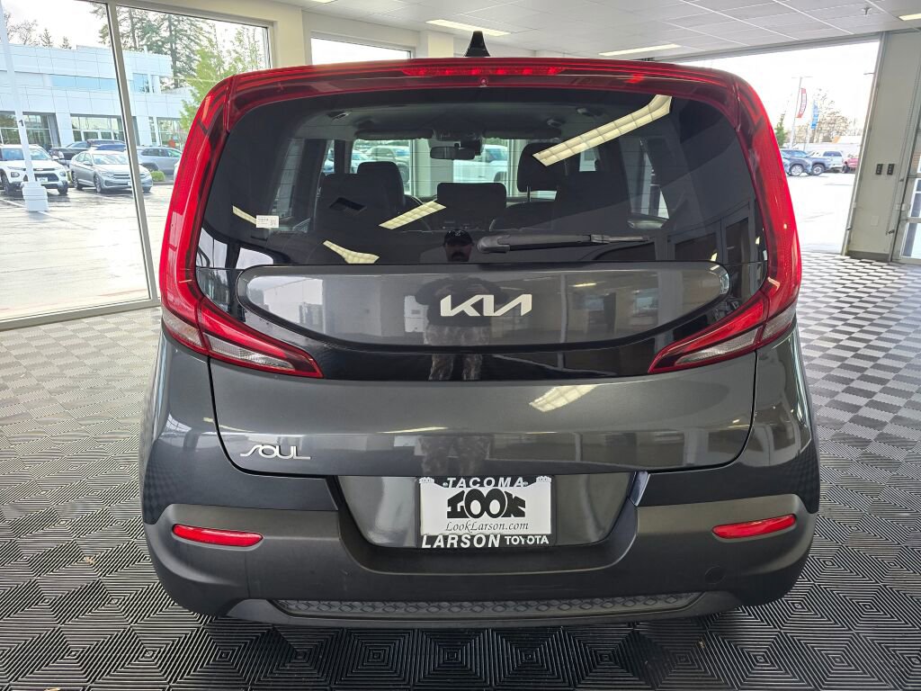 Used 2022 Kia Soul LX w/ Technology Package image 4
