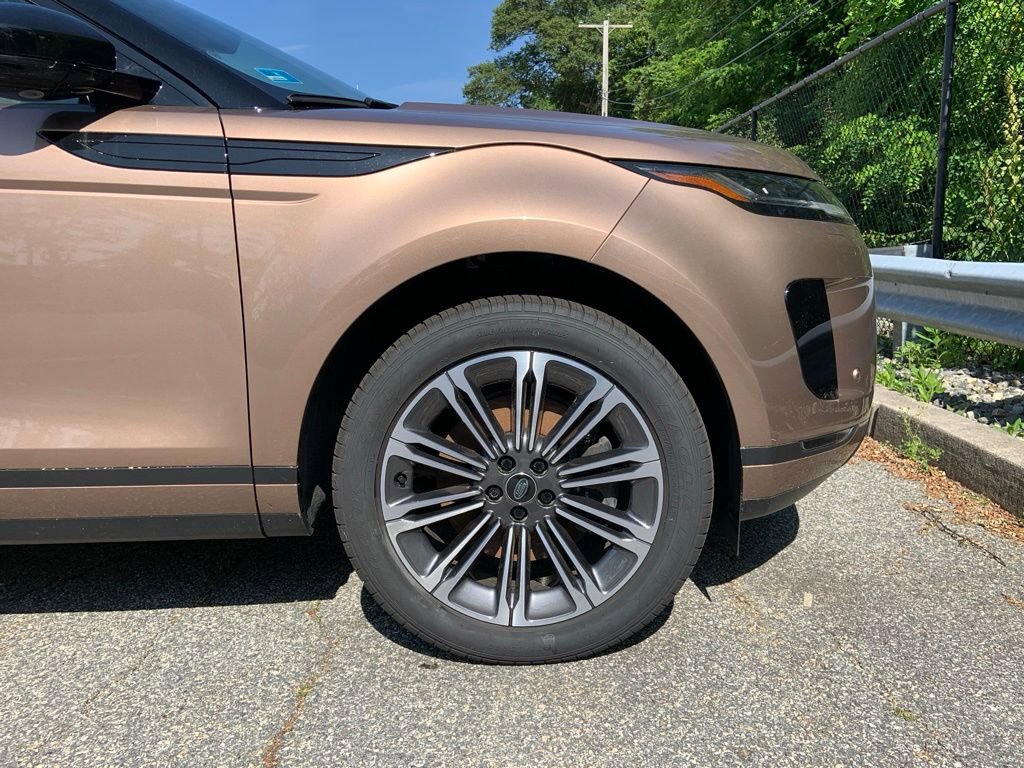 Certified 2024 Land Rover Range Rover Evoque S AWD/4WD image 9