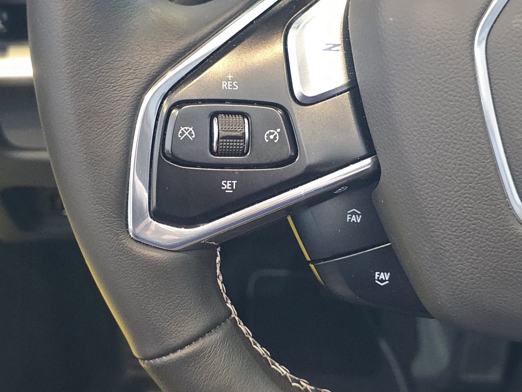 Used 2023 Chevrolet Corvette Stingray Coupe w/ 1LT image 30