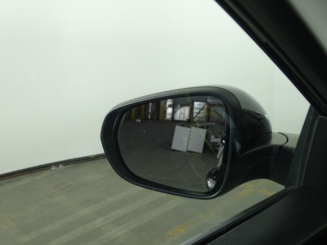 Used 2024 Chevrolet Trax ACTIV w/ Sunroof Package image 33