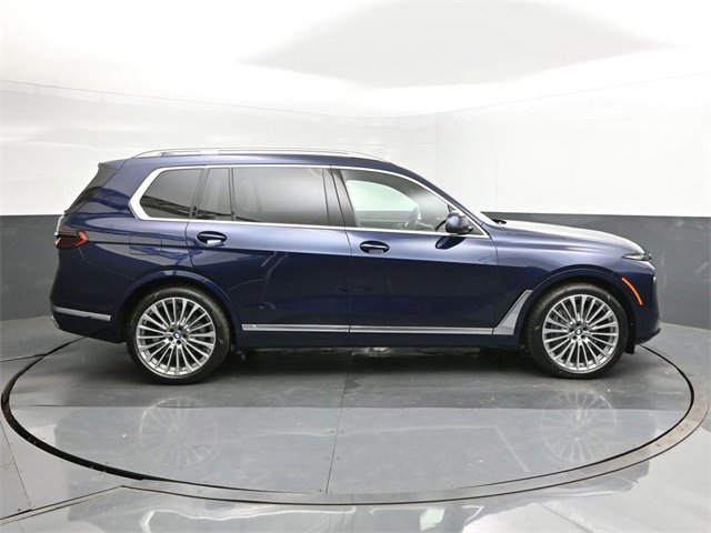 New 2025 BMW X7 xDrive40i w/ Executive Package image 26