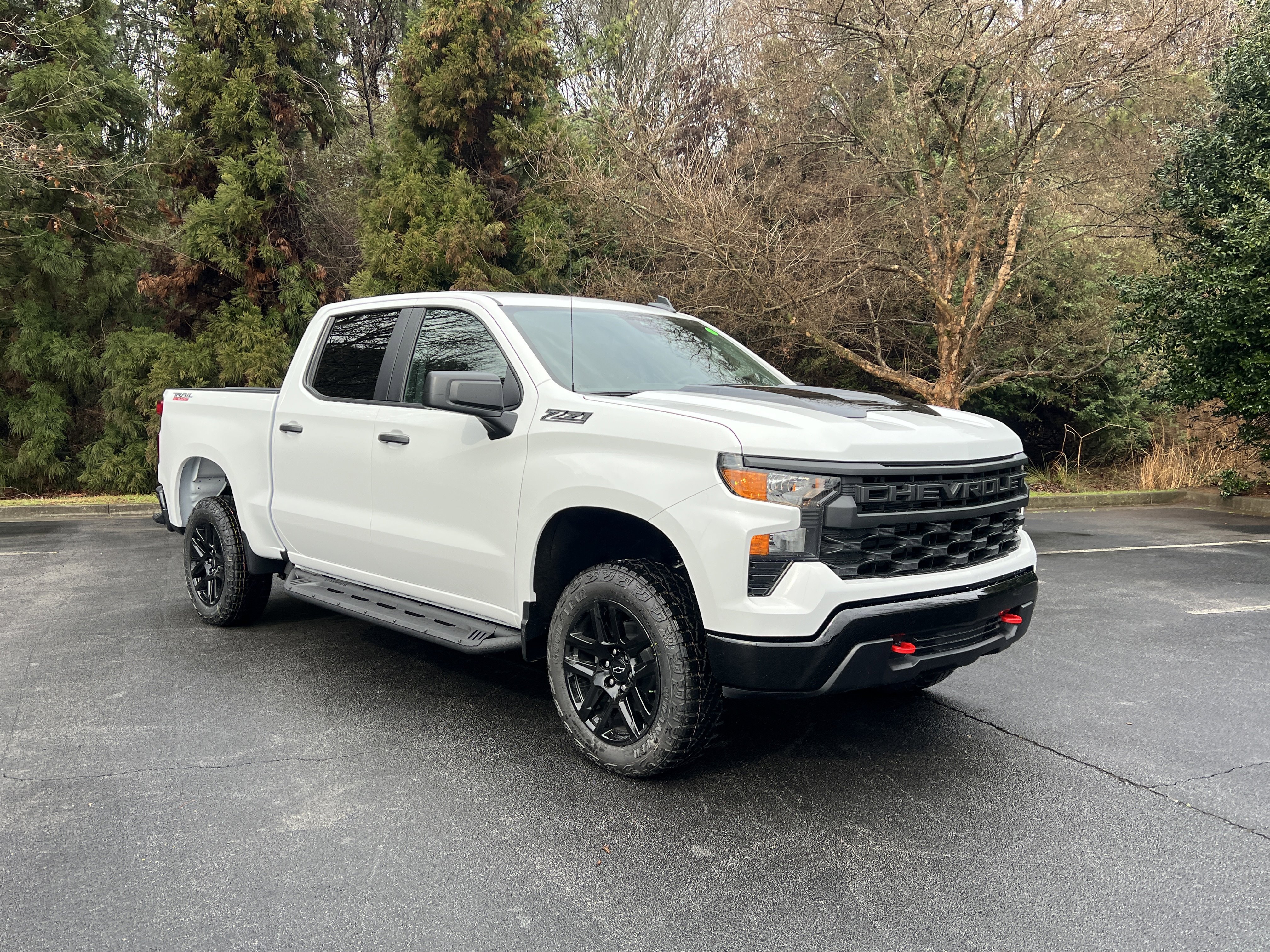 New 2026 Chevrolet Silverado 1500 Custom Trail Boss w/ LPO, Dark Essentials Package image 2