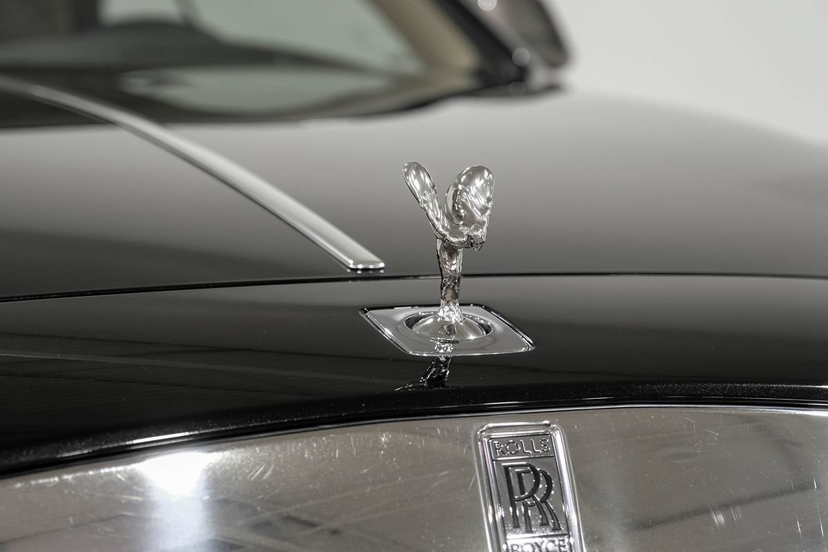 Used 2016 Rolls-Royce Wraith RWD image 46
