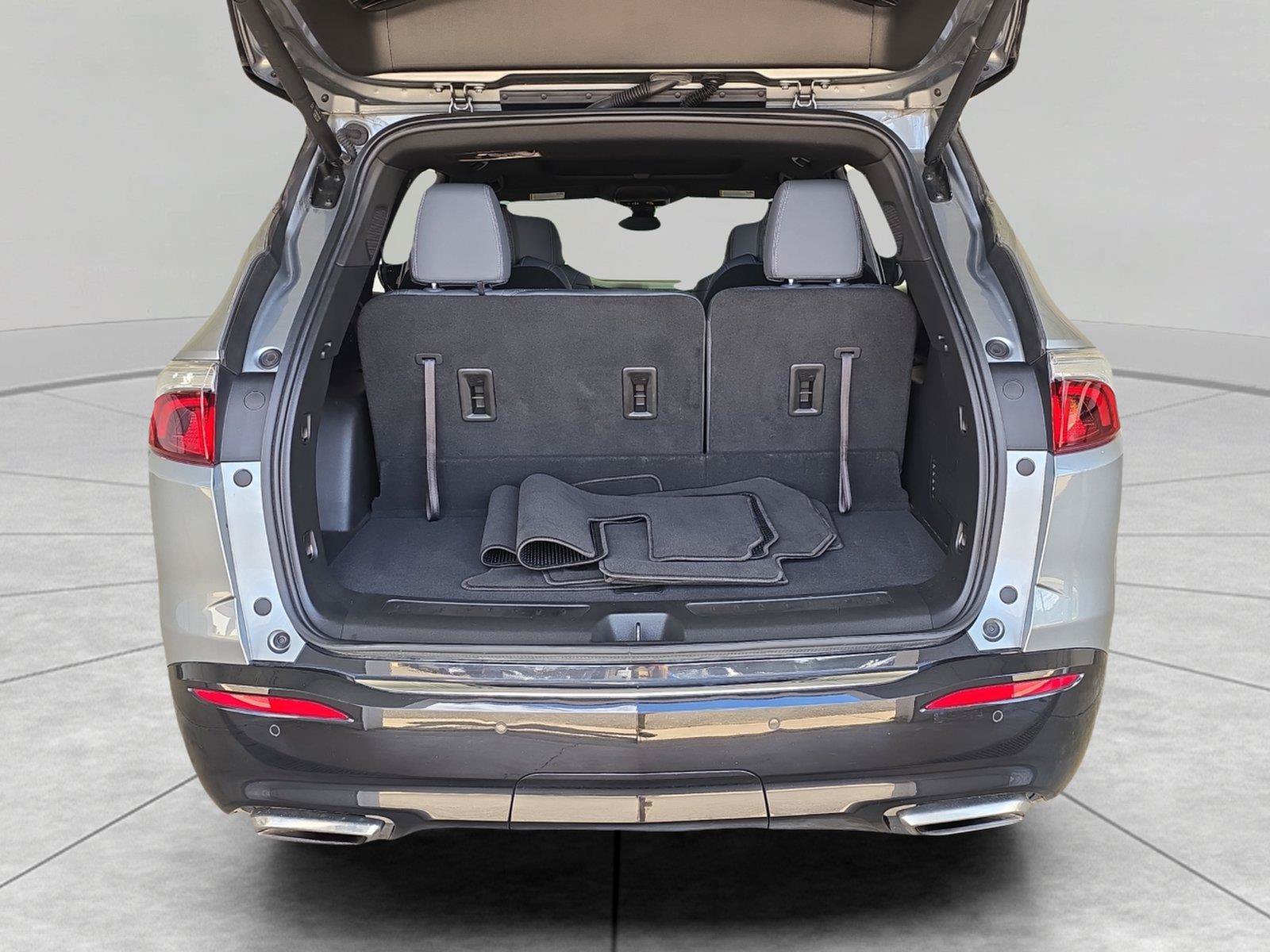 Used 2023 Buick Enclave Essence w/ Experience Buick Package FWD image 13