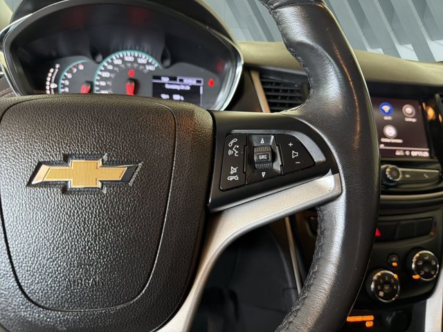 Used 2020 Chevrolet Trax LT w/ LT Convenience Package AWD/4WD image 16