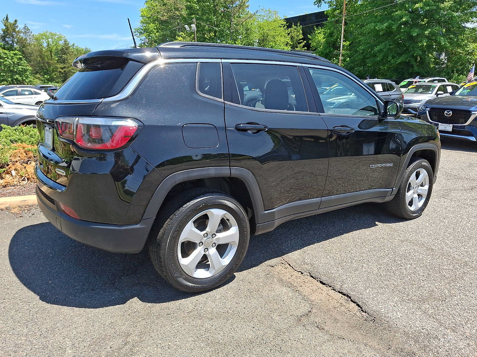Used 2020 Jeep Compass Latitude w/ Popular Equipment Group AWD/4WD image 6