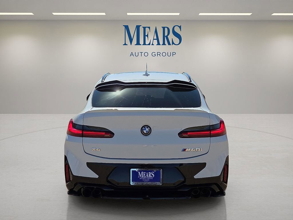 Used 2023 BMW X4 M40i w/ Shadowloine Package image 4
