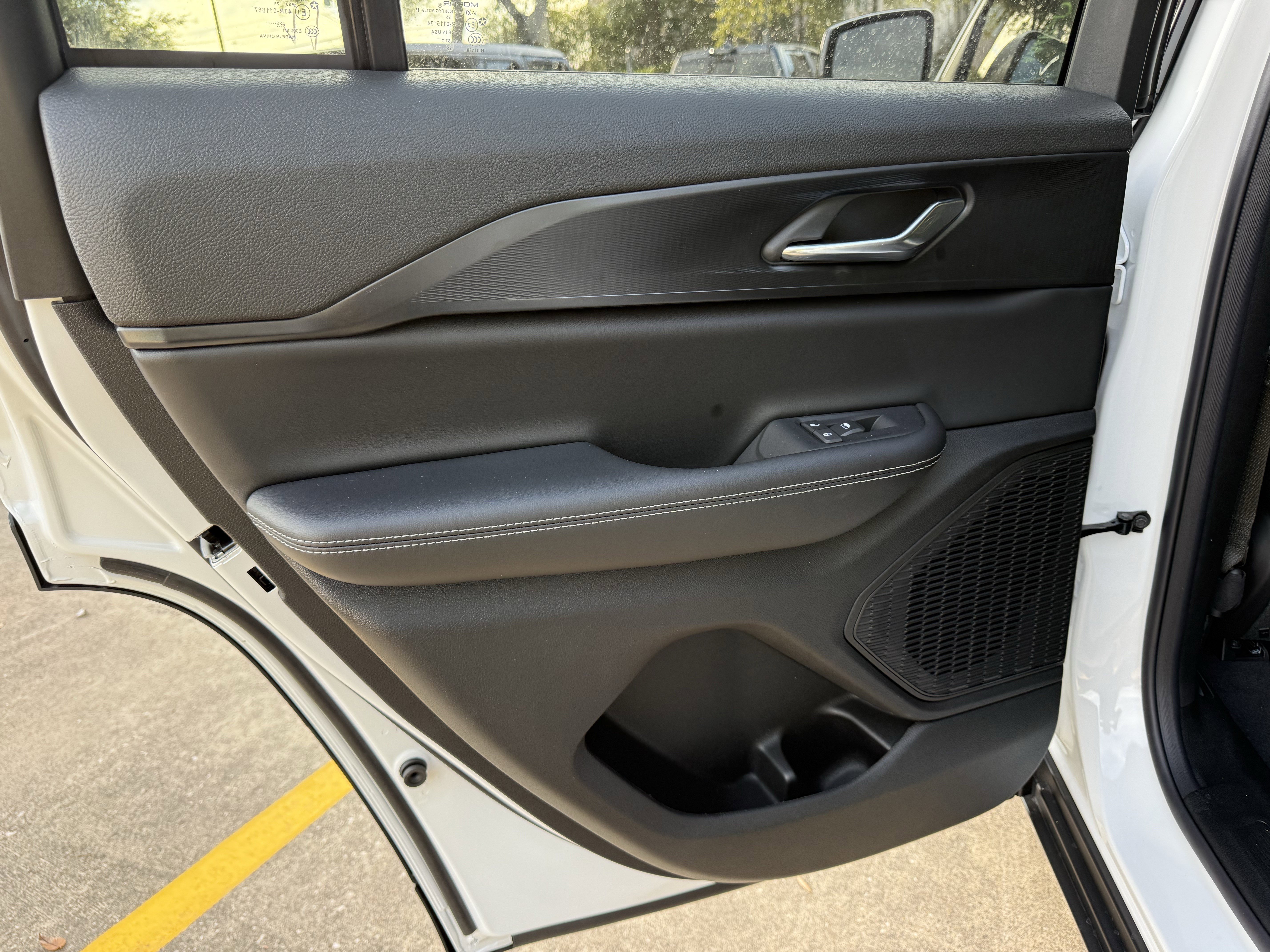 New 2025 Jeep Grand Cherokee Laredo image 16