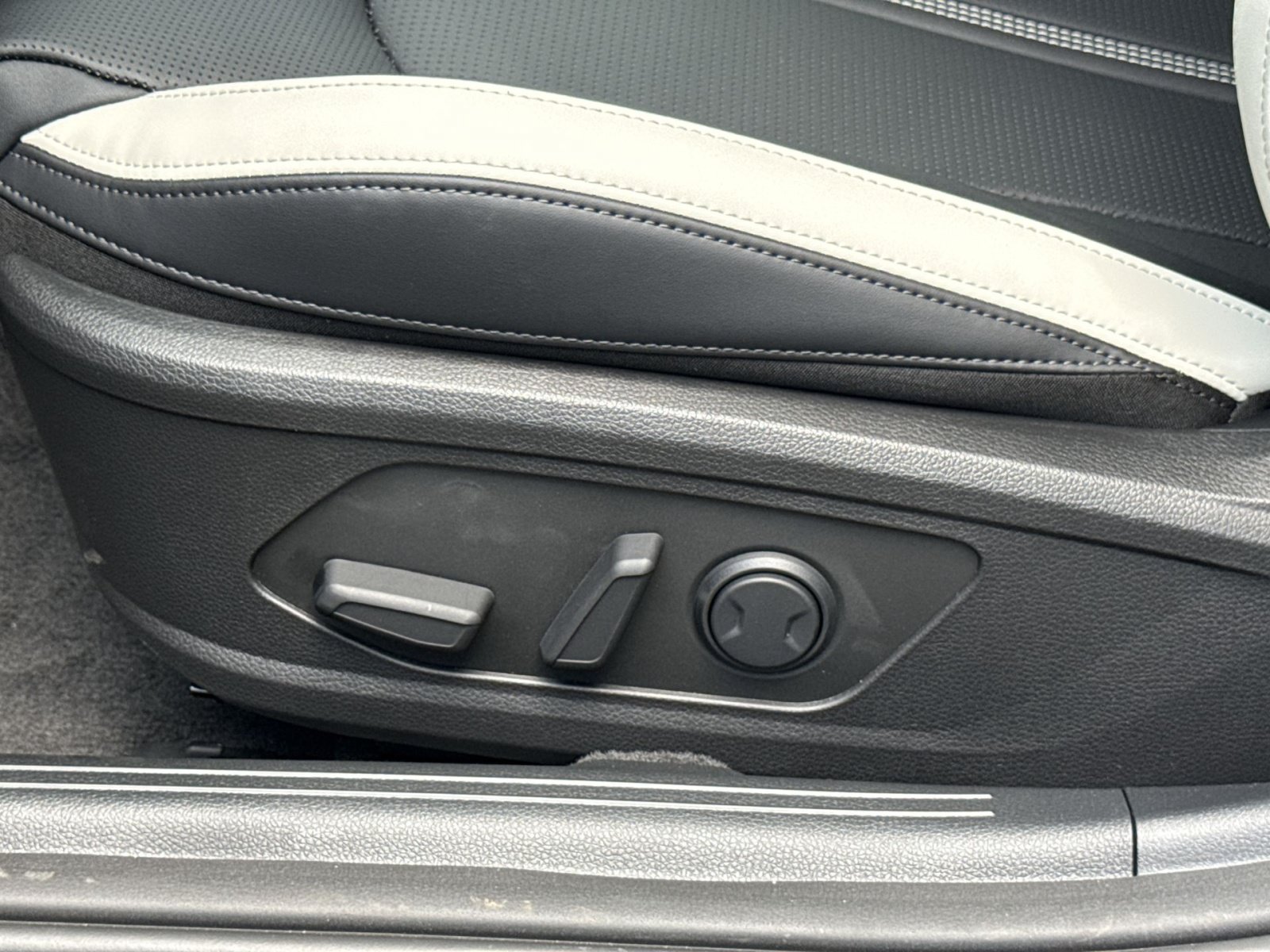 New 2026 Kia K5 GT-Line w/ GT-Line Premium Package FWD image 18