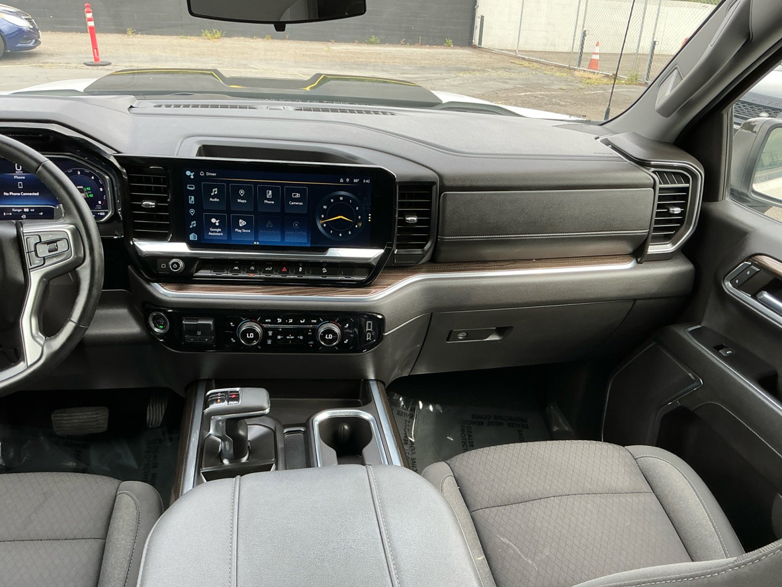 Used 2024 Chevrolet Silverado 1500 LT Trail Boss w/ Protection Package AWD/4WD image 16