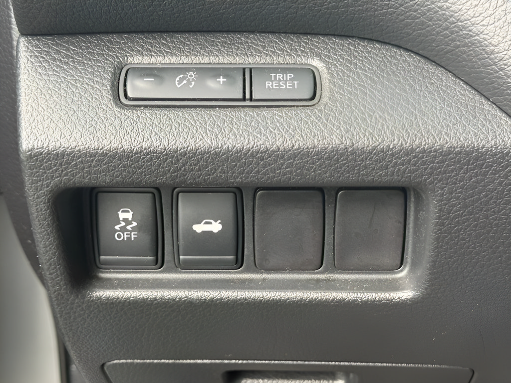 Used 2015 Nissan Altima 2.5 S w/ Power Driver Seat Package FWD image 25