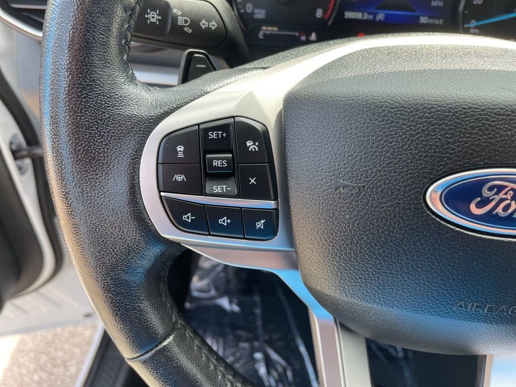 Used 2021 Ford Explorer XLT w/ Equipment Group 202A AWD/4WD image 14