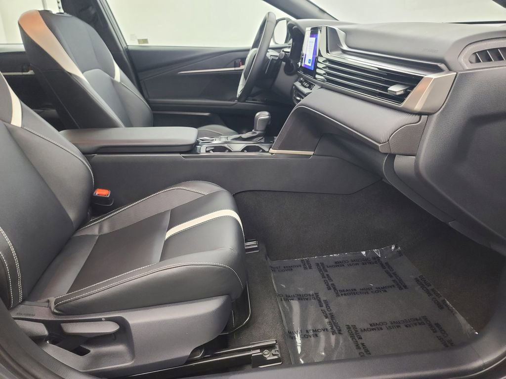 Used 2025 Toyota Camry SE image 15
