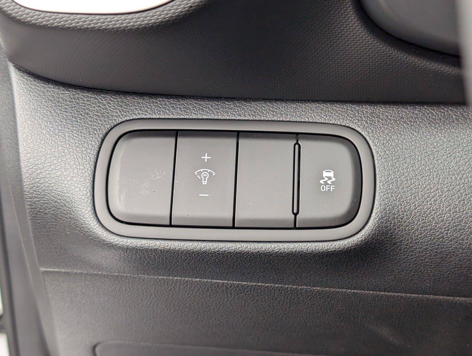 New 2026 Hyundai Venue SEL FWD image 15