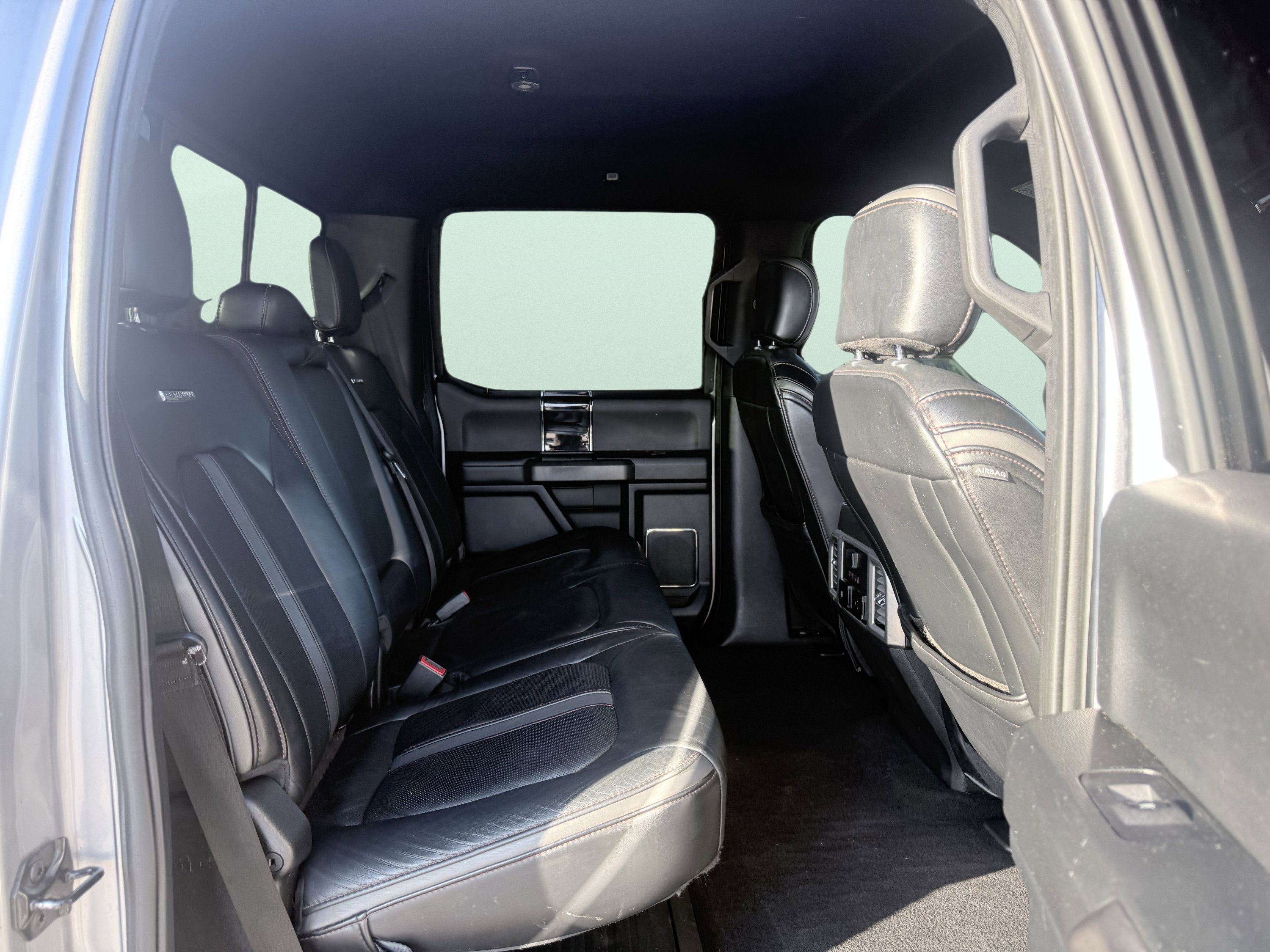 Used 2020 Ford F350 Platinum image 41