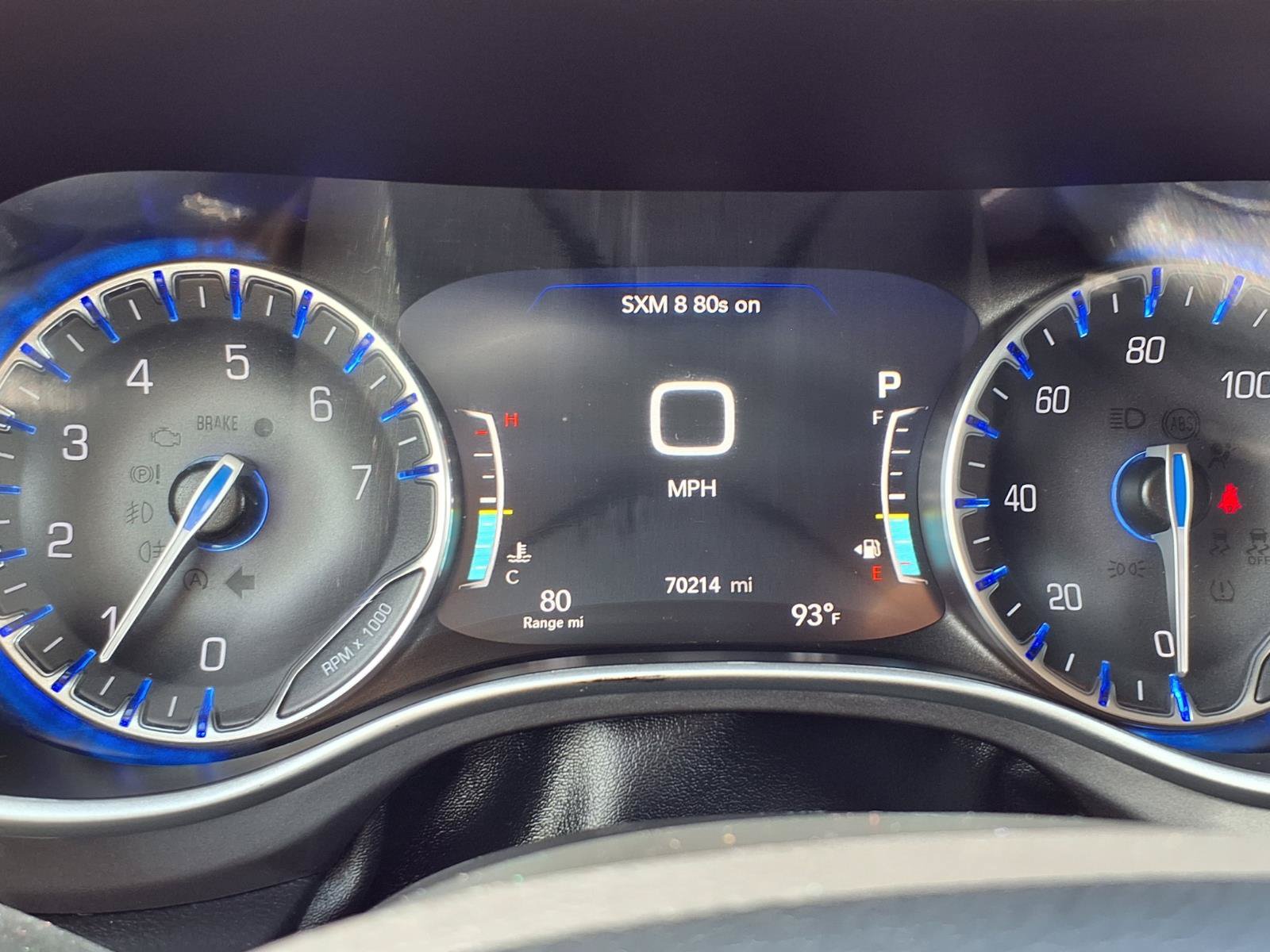 Used 2024 Chrysler Pacifica Touring-L FWD image 17