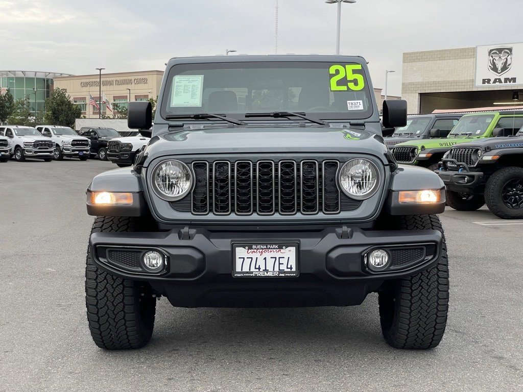 Certified 2025 Jeep Gladiator Sport image 10