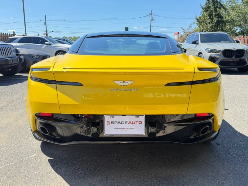 Used 2020 Aston Martin DB11 Coupe RWD image 7
