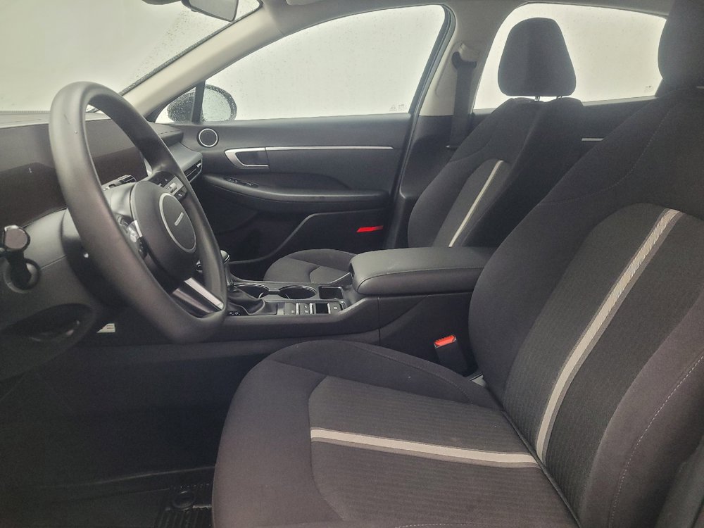Used 2025 Hyundai Sonata SE FWD image 17