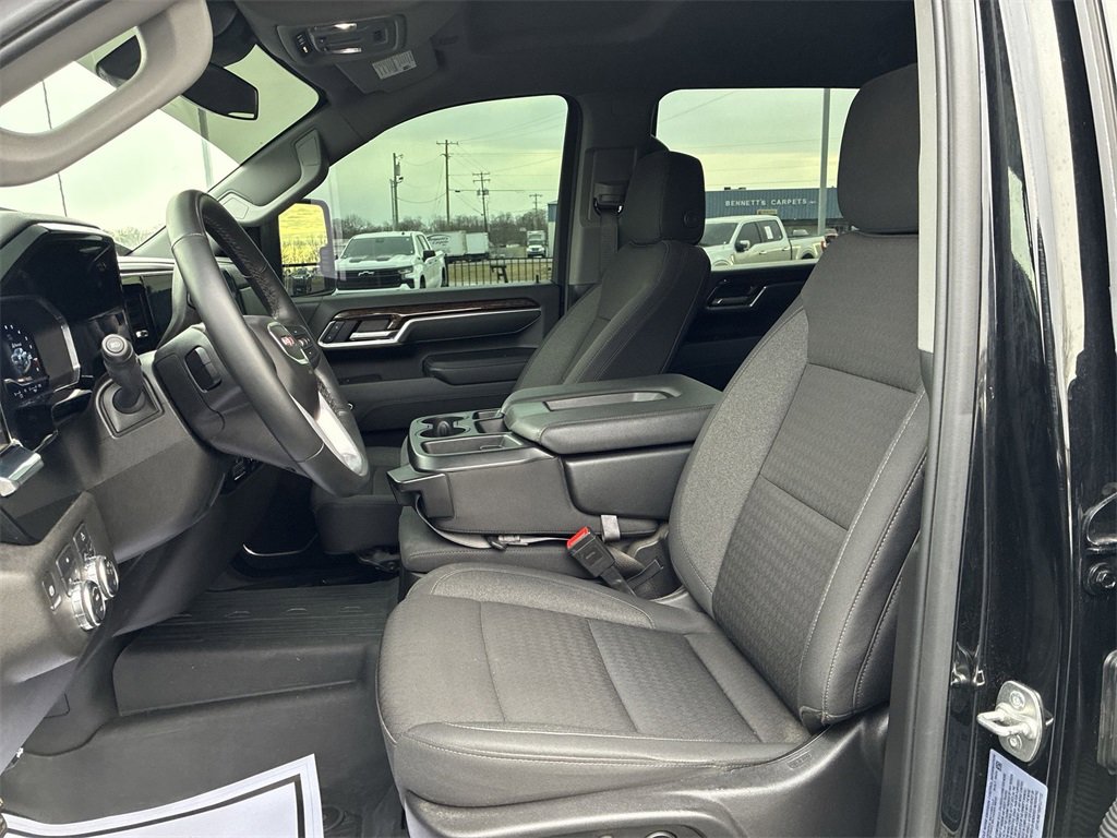 Used 2025 GMC Sierra 2500 SLE w/ SLE Value Package; image 11