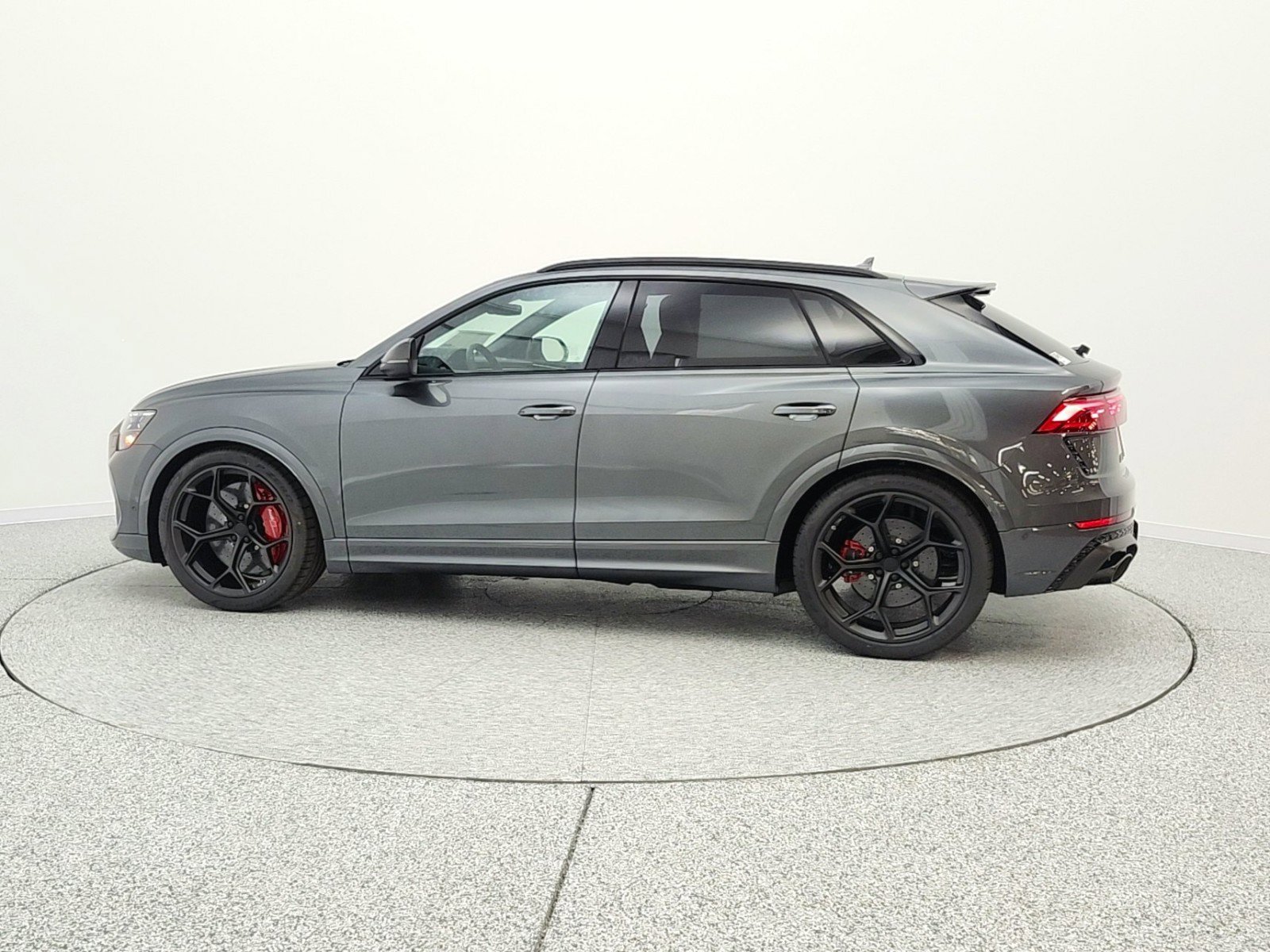 New 2026 Audi RS Q8 performance image 8