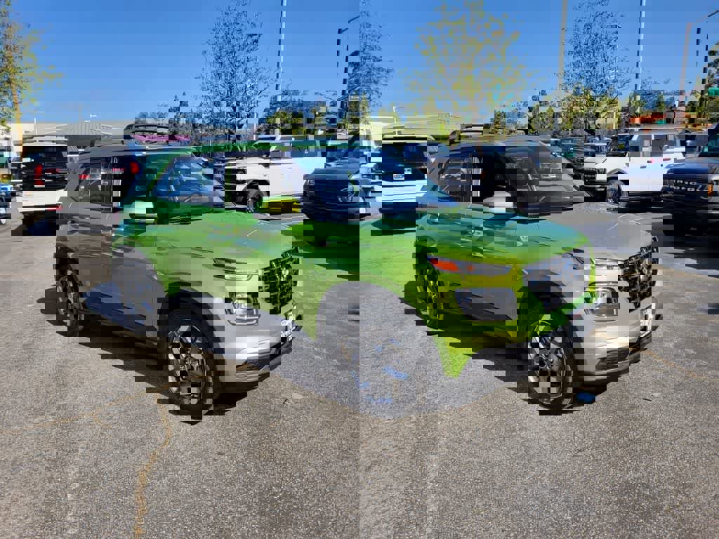 Used 2023 Hyundai Venue SEL FWD image 8