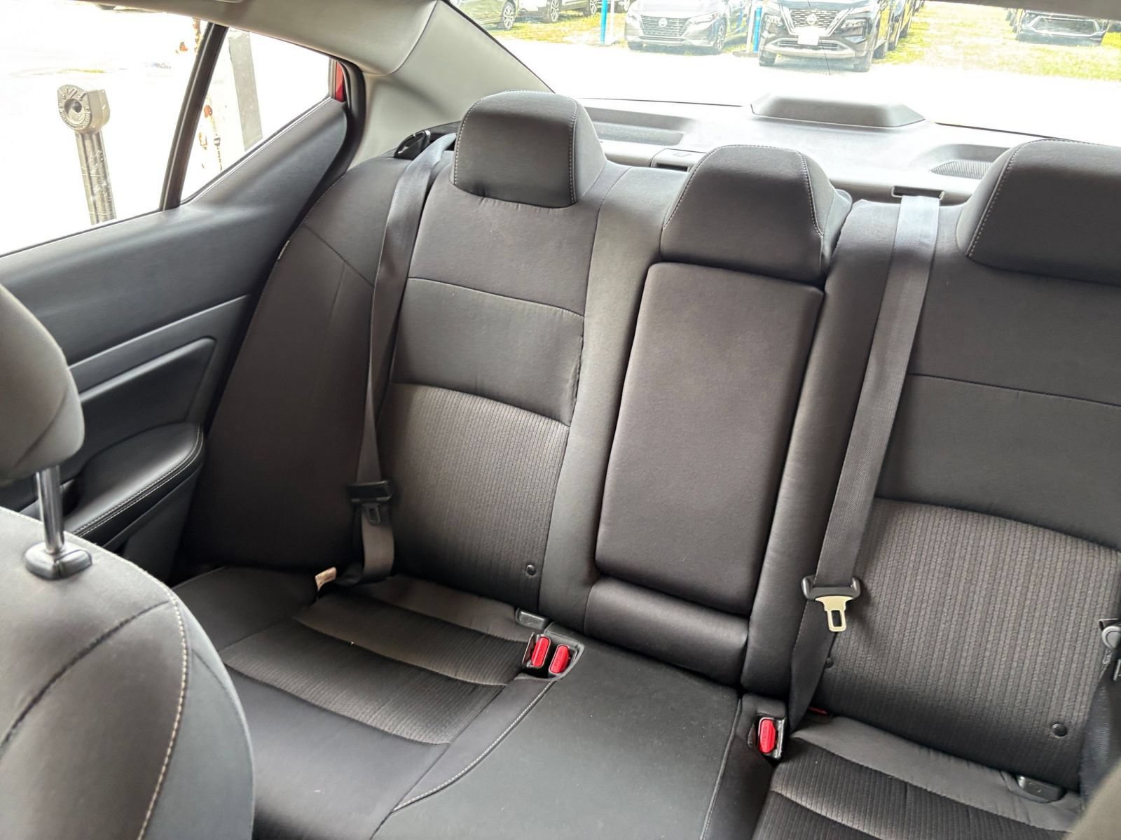 Used 2025 Nissan Altima 2.5 SV FWD image 40