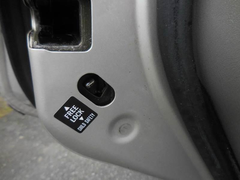 Used 2000 Subaru Forester L image 12