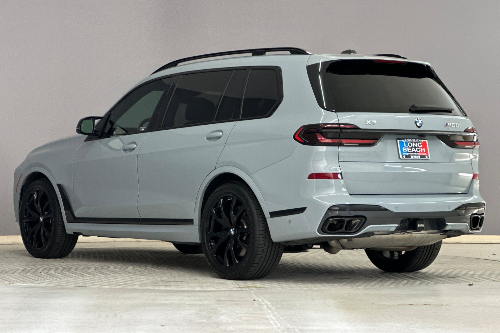 Certified 2025 BMW X7 M60i AWD/4WD image 3