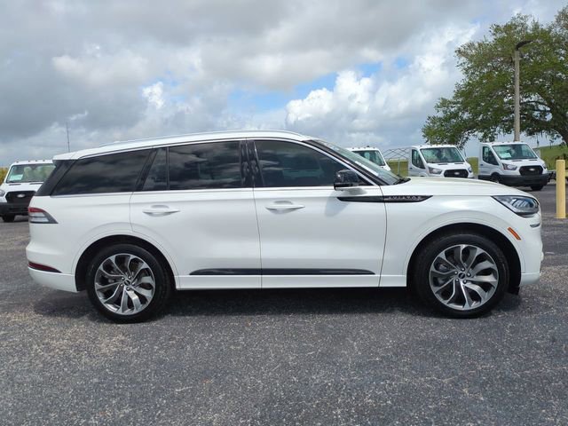 Used 2023 Lincoln Aviator Grand Touring AWD/4WD image 4