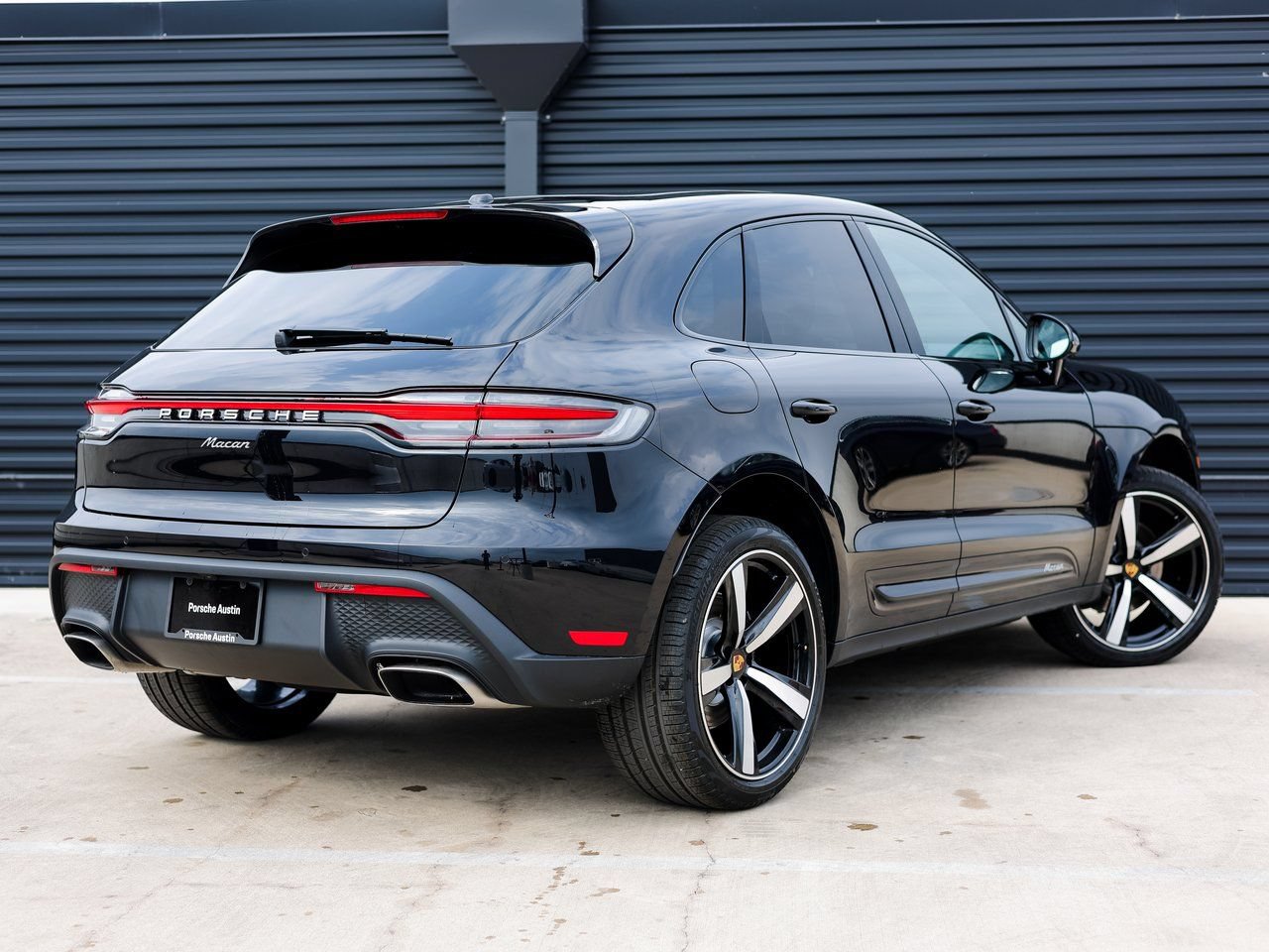 Certified 2026 Porsche Macan AWD/4WD image 7