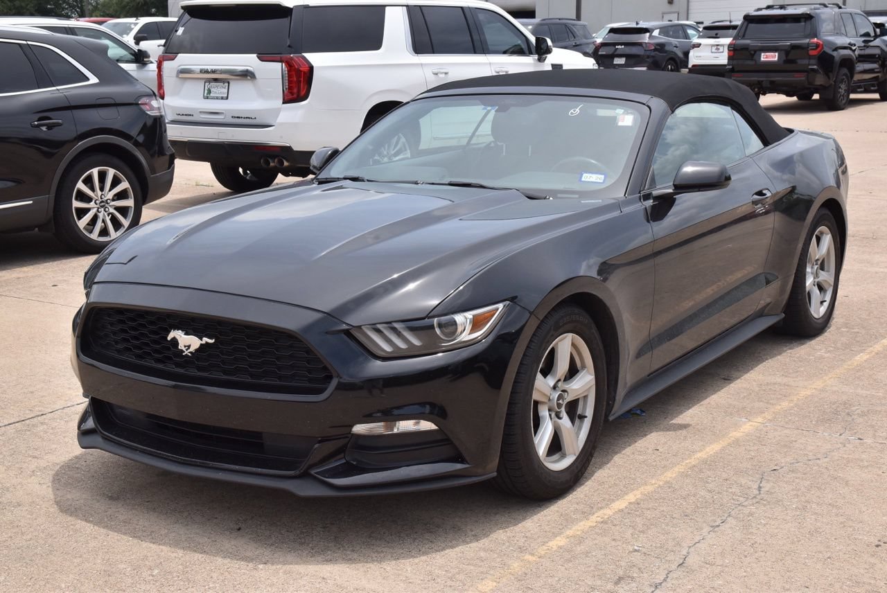 Used 2017 Ford Mustang Convertible RWD image 2