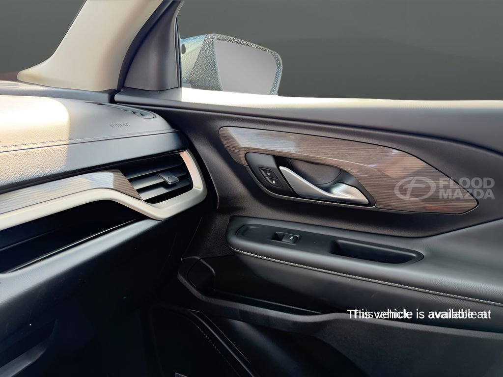 Used 2024 GMC Terrain Denali w/ Denali Premium Package image 21