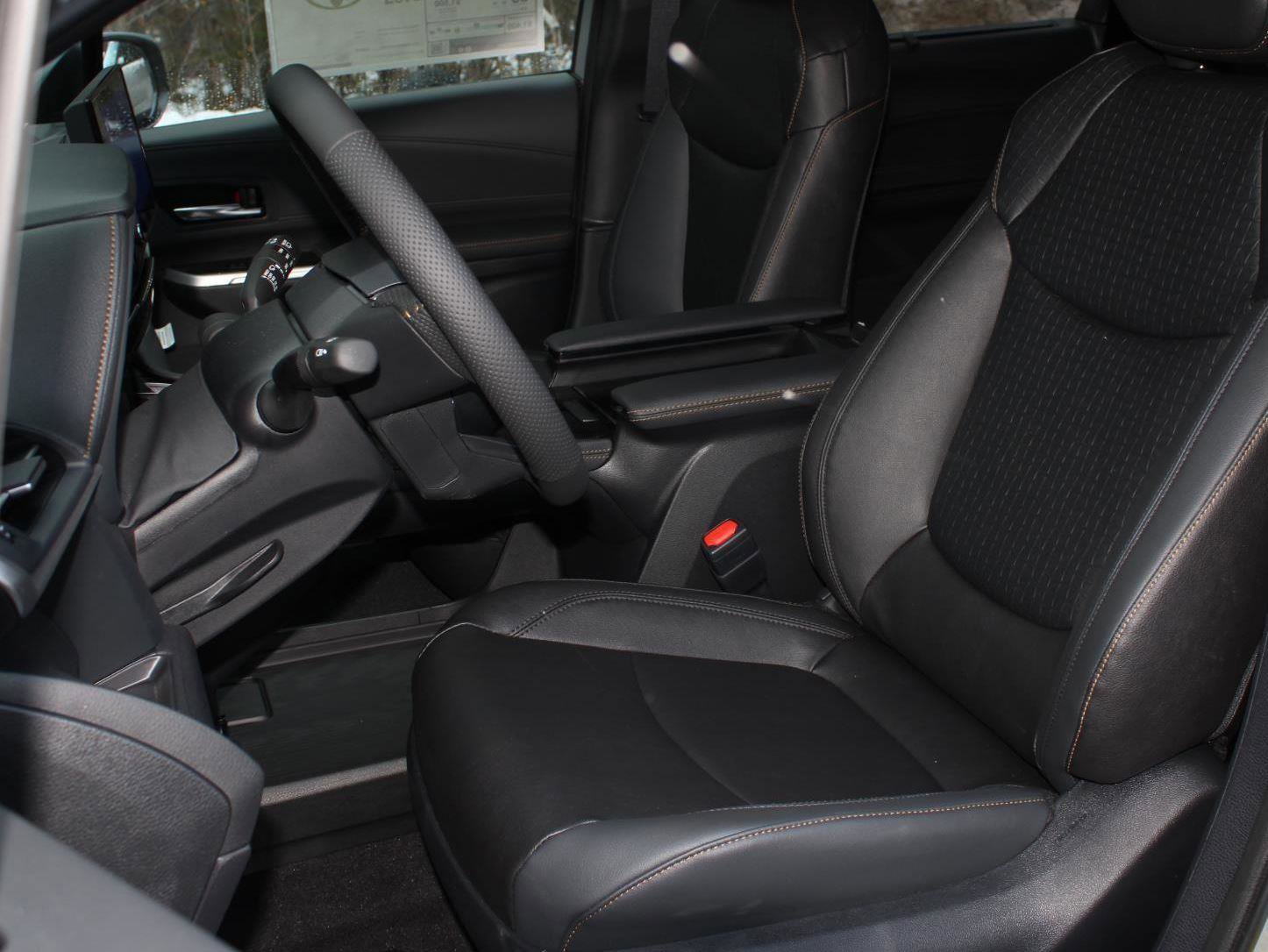 New 2026 Toyota Sienna XLE Woodland Edition image 17