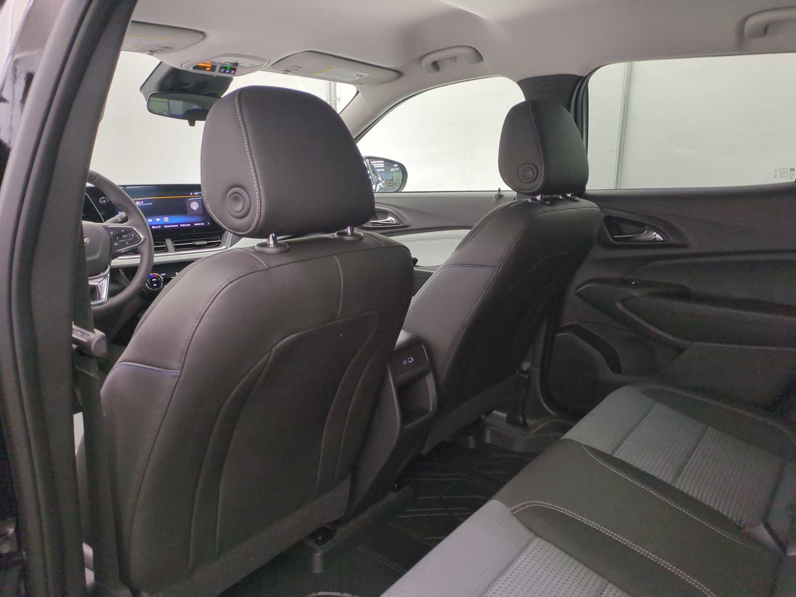 New 2026 Chevrolet Trax LT w/ Driver Confidence Package image 17