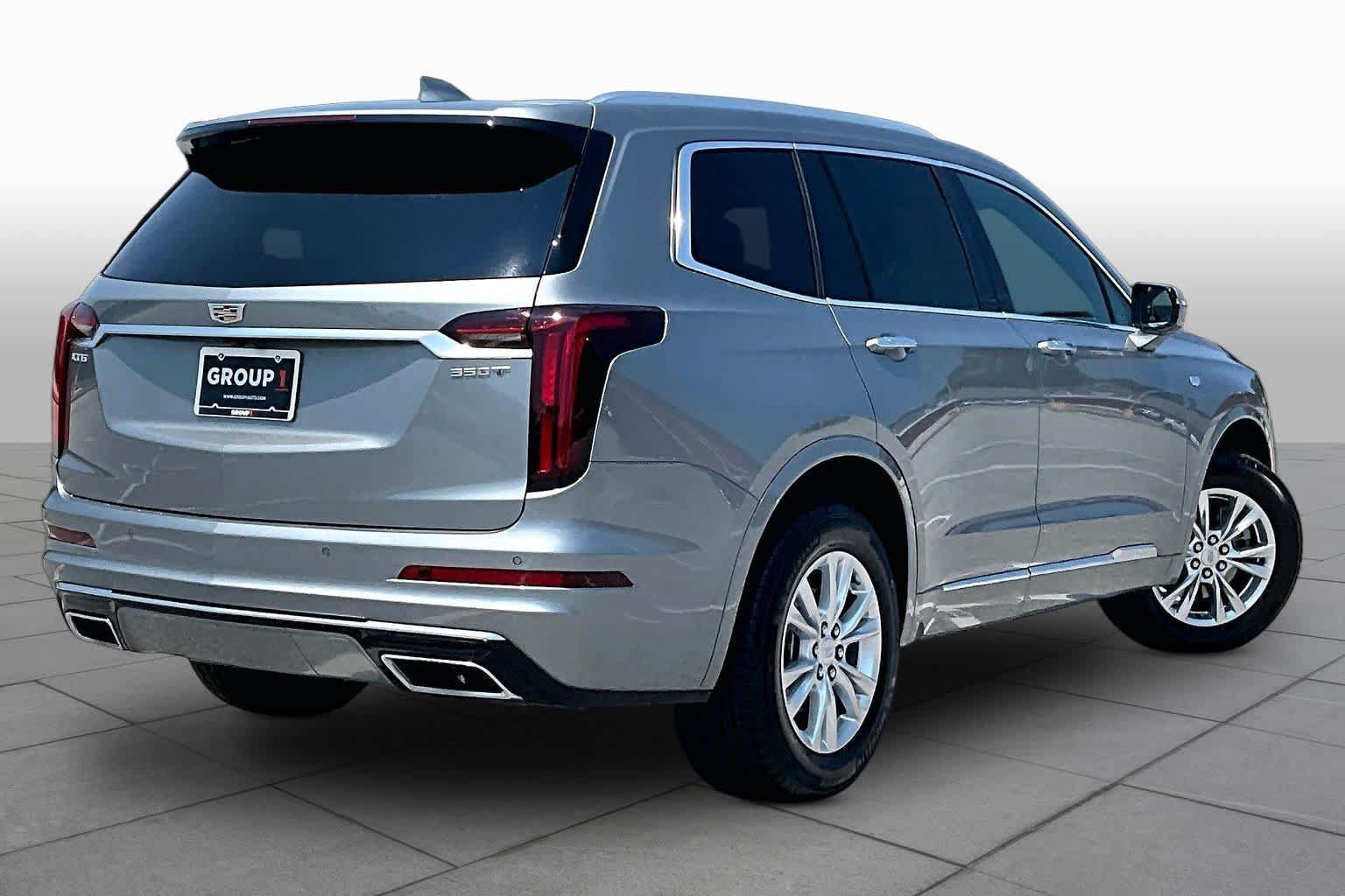 Used 2025 Cadillac XT6 Luxury FWD image 13