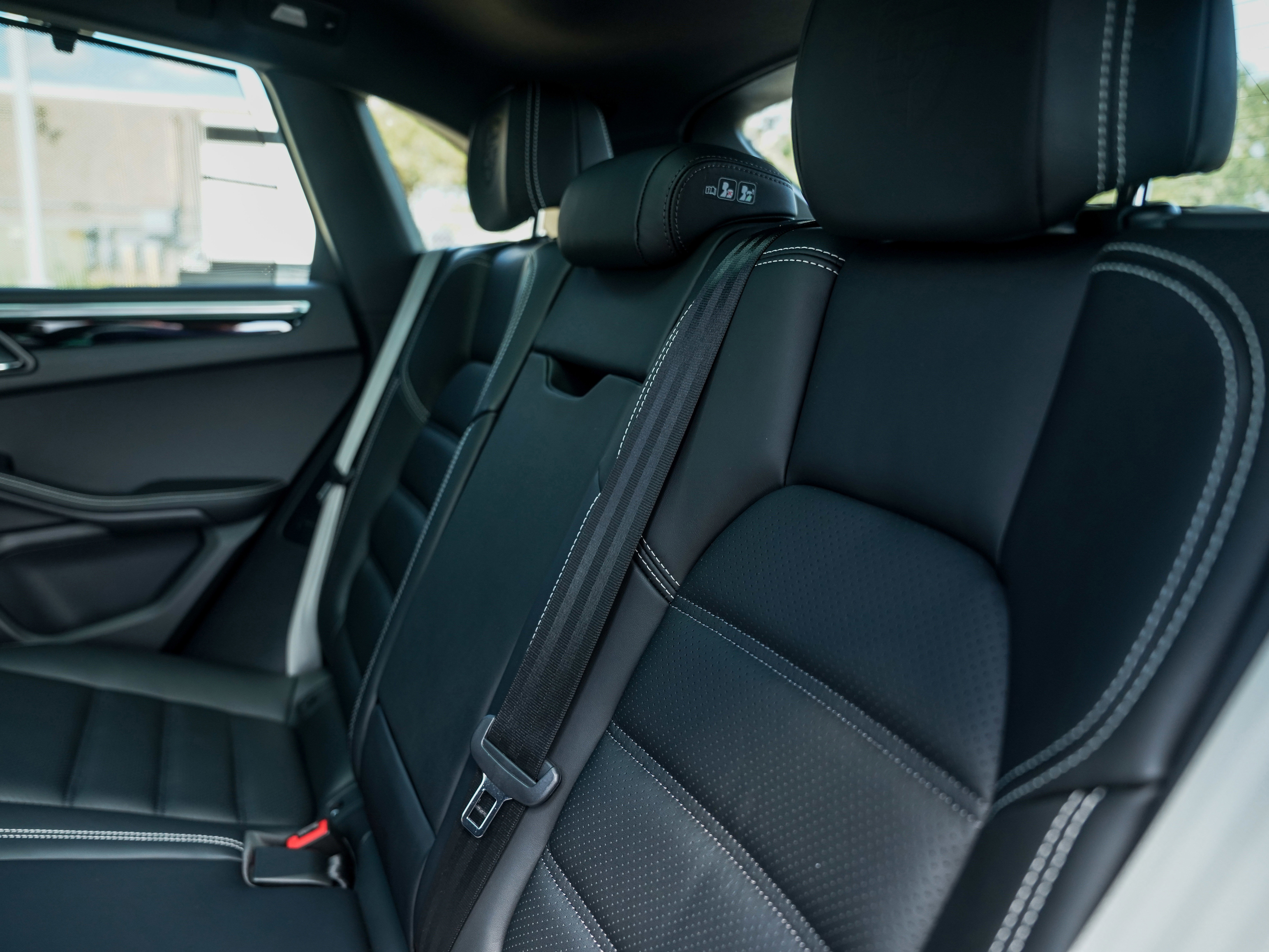 New 2026 Porsche Macan Turbo image 29