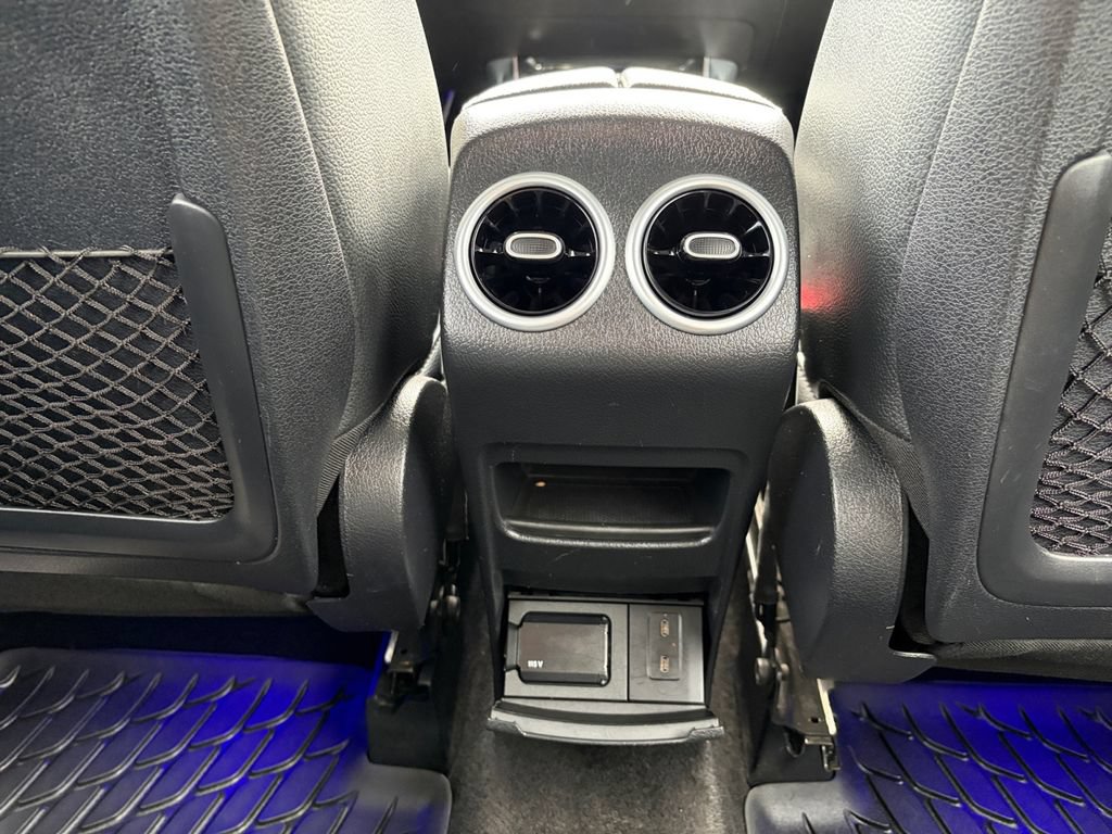 Used 2021 Mercedes-Benz GLB 250 4MATIC image 13