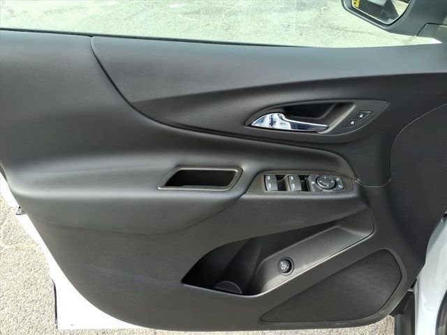 Certified 2024 Chevrolet Equinox LT w/ LPO, Floor Liner Package image 18