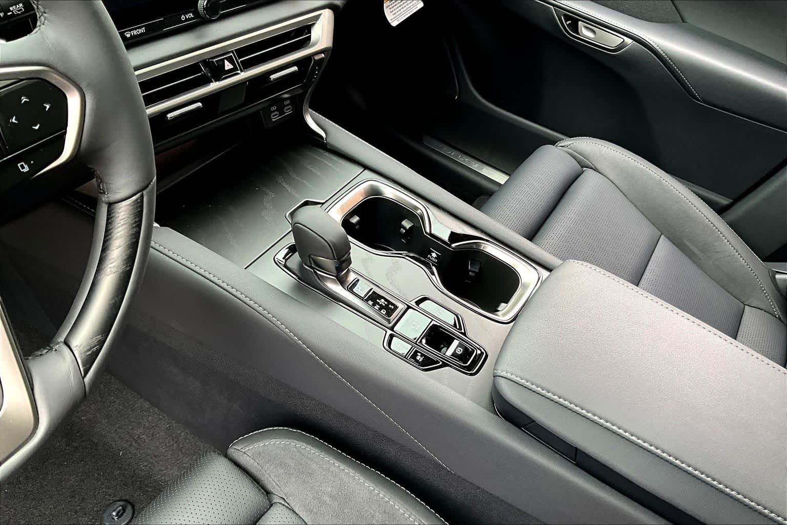 New 2026 Lexus RX 350 w/ Convenience Package AWD/4WD image 11