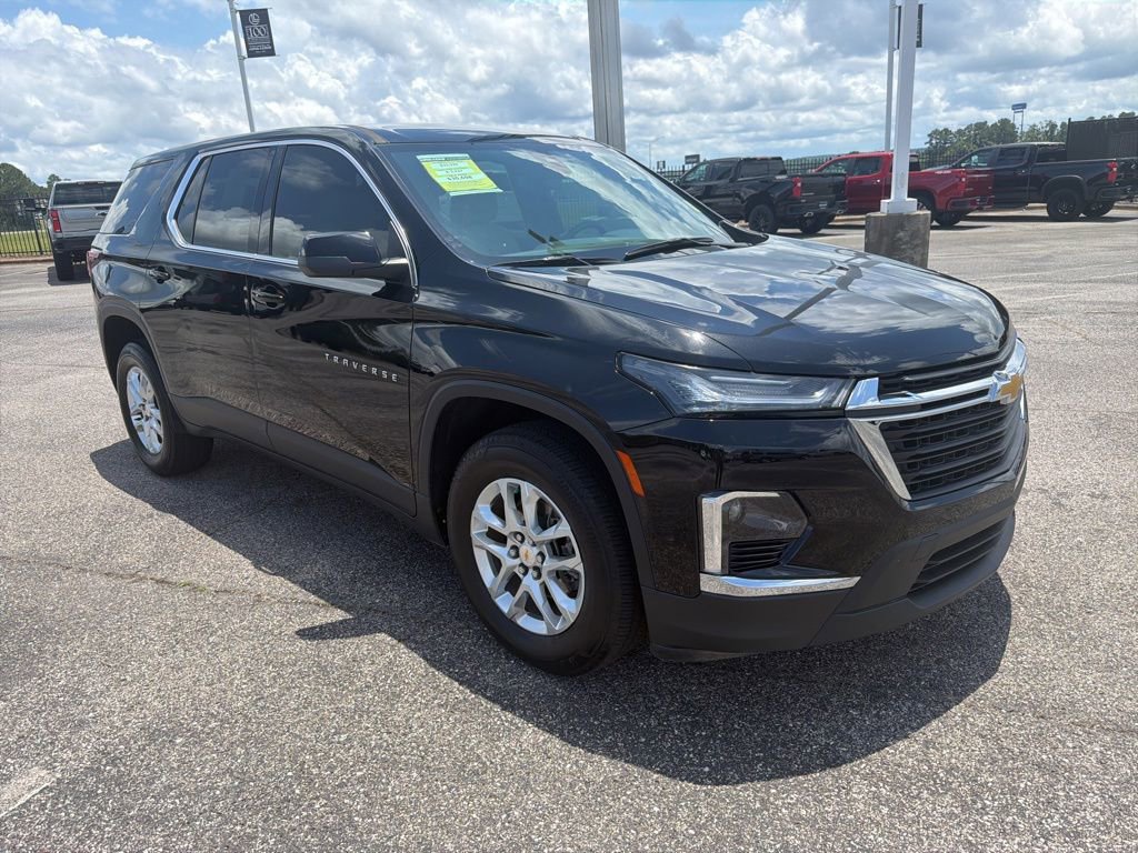 Used 2024 Chevrolet Traverse LS FWD image 7