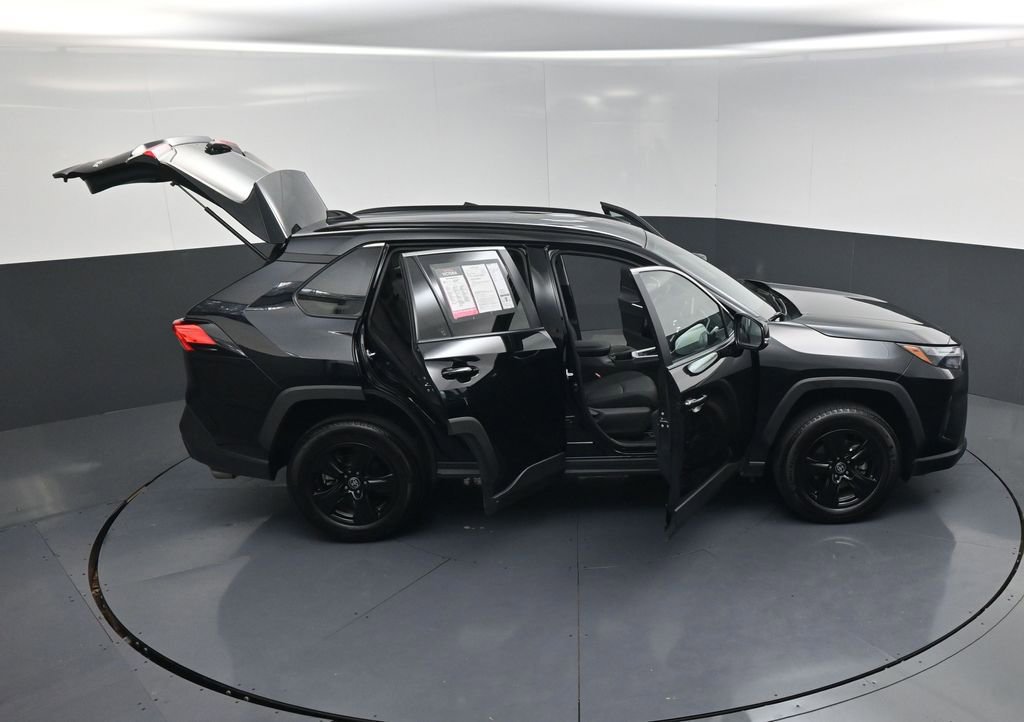 Used 2024 Toyota RAV4 XLE FWD image 22