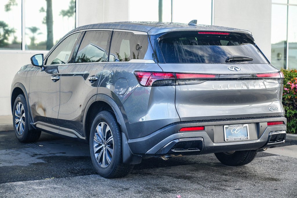 Certified 2025 INFINITI QX60 Pure image 4