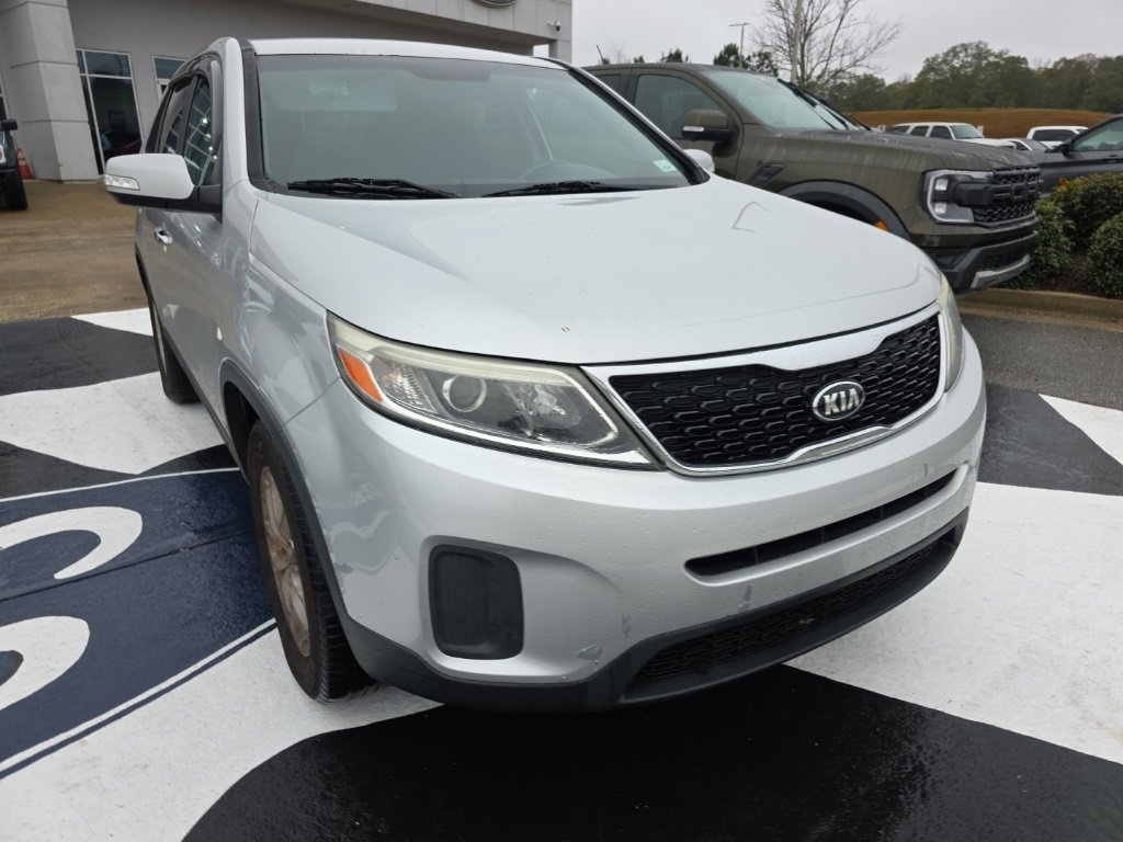 Used 2015 Kia Sorento LX image 10